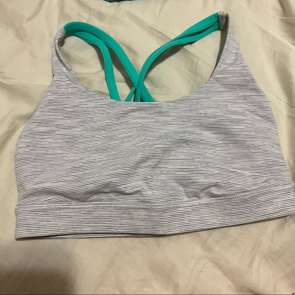 Lululemon sports bra